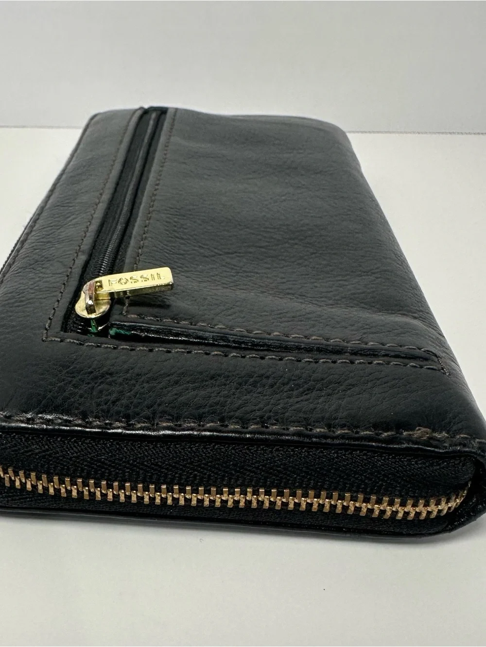 Fossil Black Leather Zip Wallet with Gold Logo Green Inside